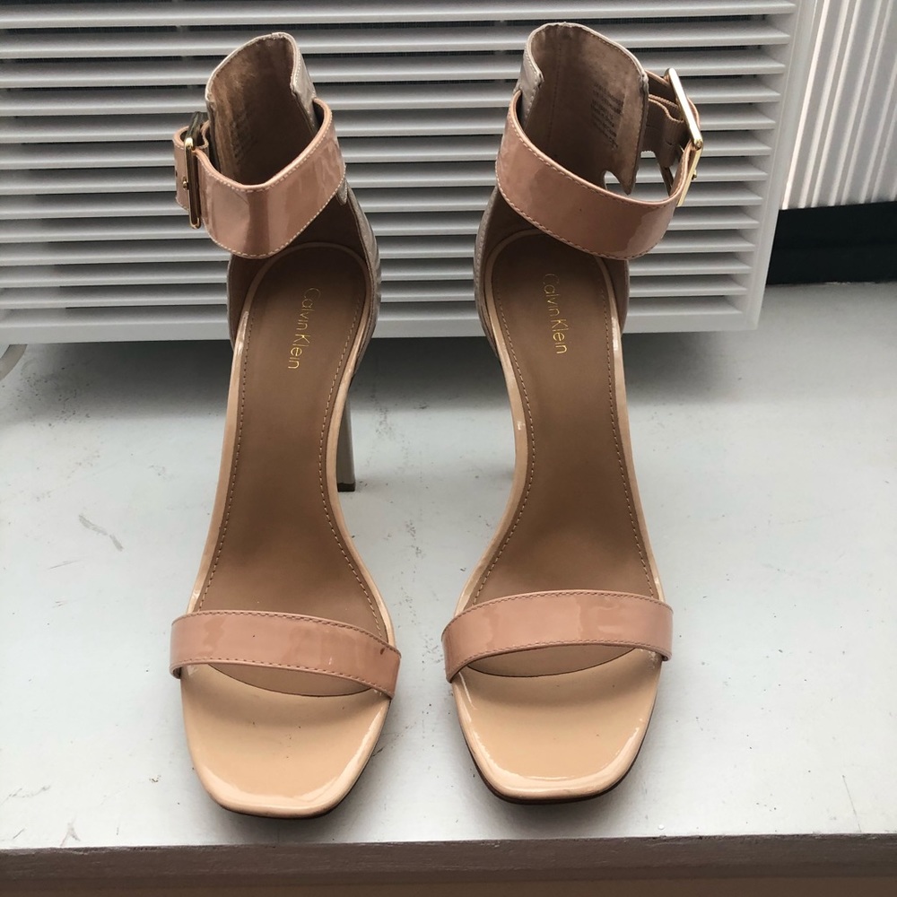 Calvin Klein Vable Patent Leather Platform Sandal